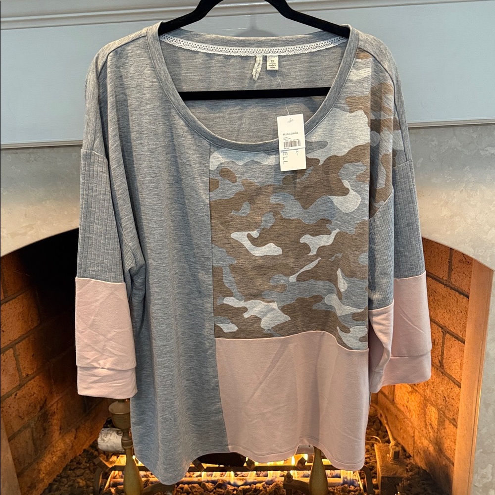 Live Well Lounge Gray and Pink Camouflage Top size 1X